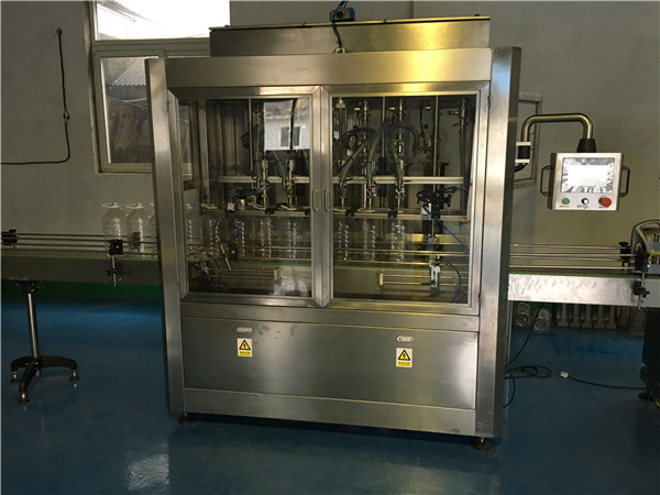 چین لکیری قسم خوردنی تیل بھرنے والی مشین۔