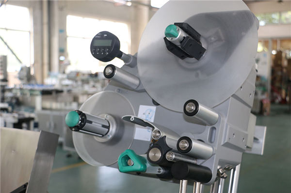 ویکیوم بلڈ کلیکشن ٹیوب لیبلنگ مشین۔